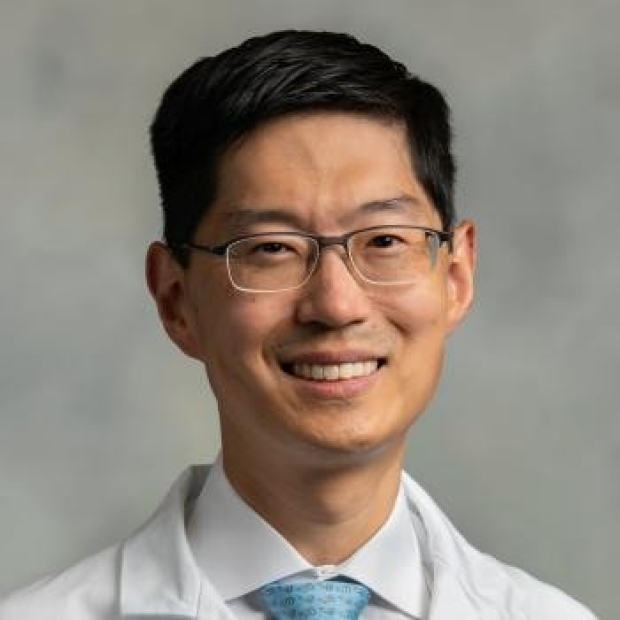Dr. Lim received Abhijit Guha Award at the 2023 CNS Annual Meeting