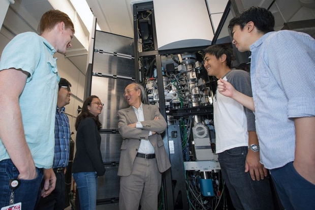 Wah Chiu and students in the cryo-EM facility