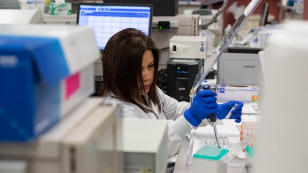 Stanford Medicine surpasses a half-million COVID-19 tests